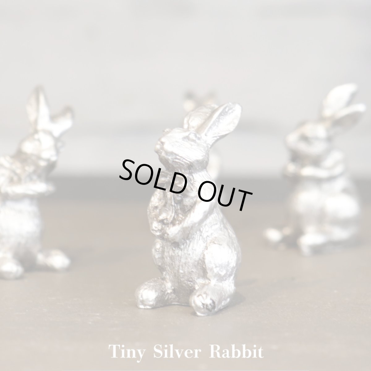 画像1: 【COVENT GARDEN】シルバーラビット　Tiny Silver Rabbit ウサギ　ポリレジン　アンティーク風　コベントガーデン (1)