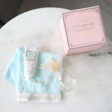 画像7: 【 Gift  】HEUREUSE 　ウルース　ギフトセット　ピンクボックス　ハンドクリーム　ハンカチタオル　ドライフラワー　ガラス花瓶　TOCCA (7)