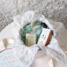 画像1: 【 Gift  】Le Cadeau 　カドー　フランス　ギフトセット　ハンドクリーム　ソープ　タオル　ドライフラワー　サンタルエボーテ　エコモコ  (1)